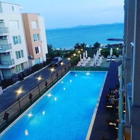 Aqua Dolphin Beach 3* Rawda